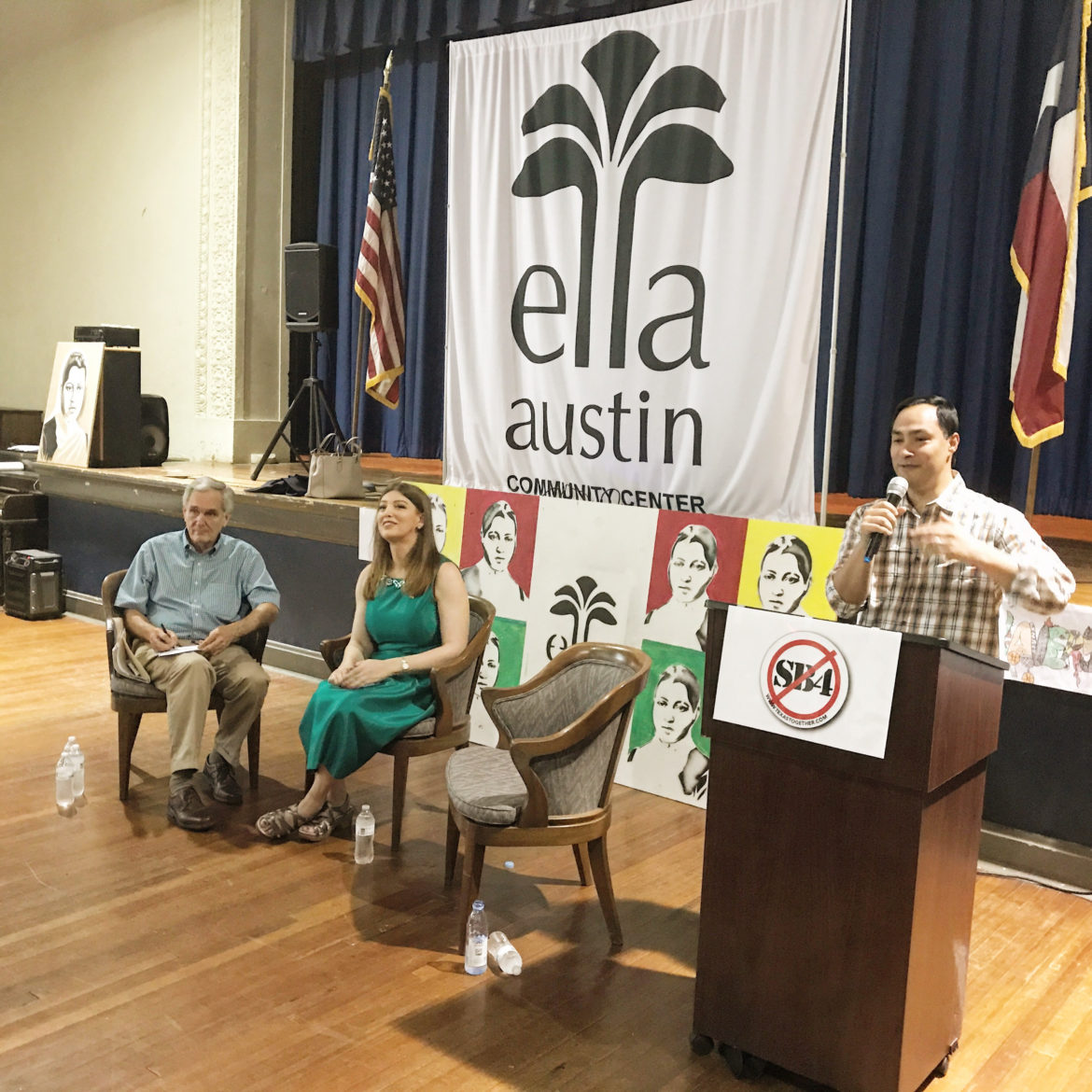 Roseanna Garza / Rivard Report U.S. Rep. Joaquín Castro (D-Texas) speaks to the audience at the healthcare town hall at the Ella Austin Community Center.